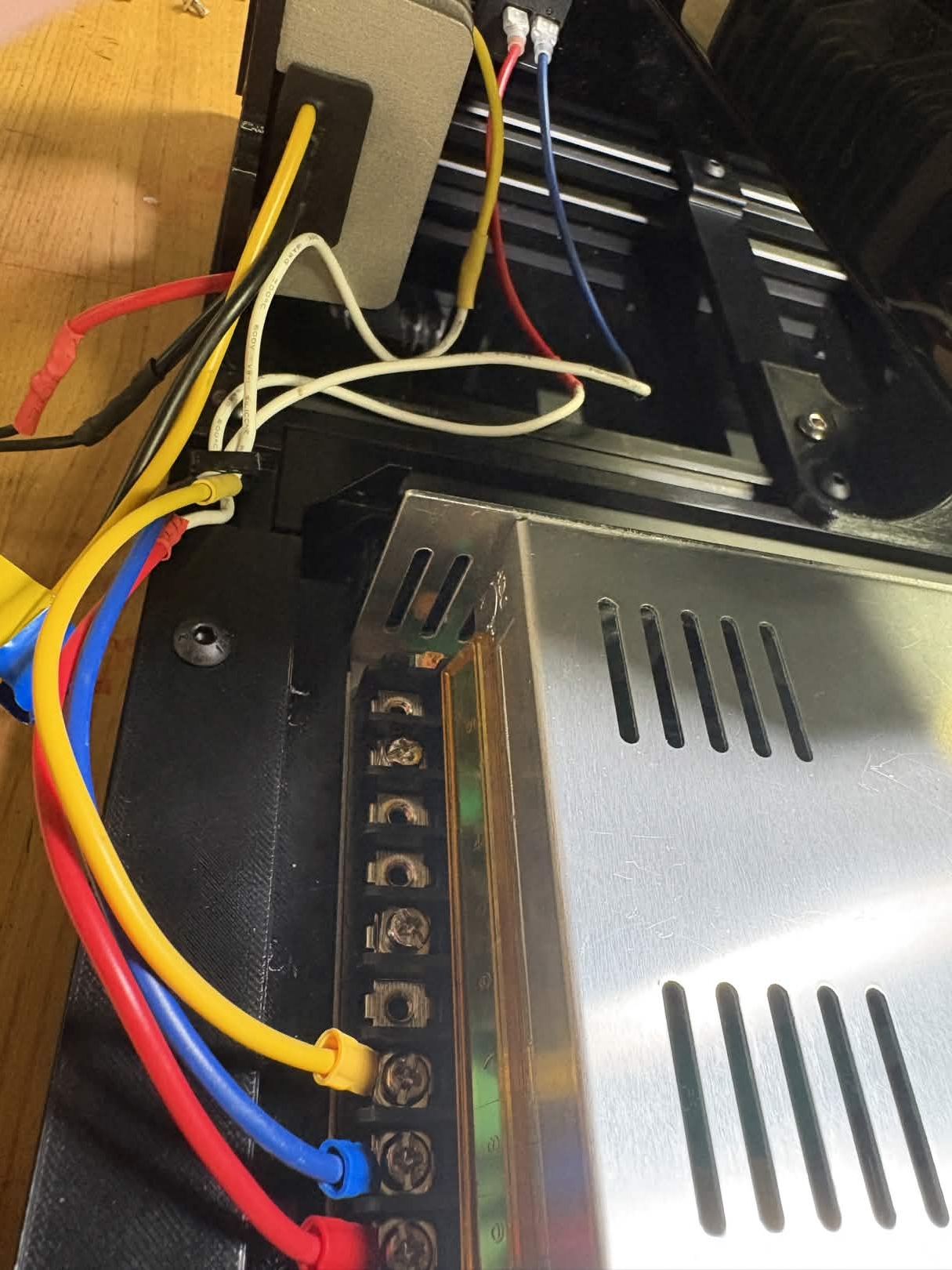 ../../_images/power_dist_step1_assem.jpg