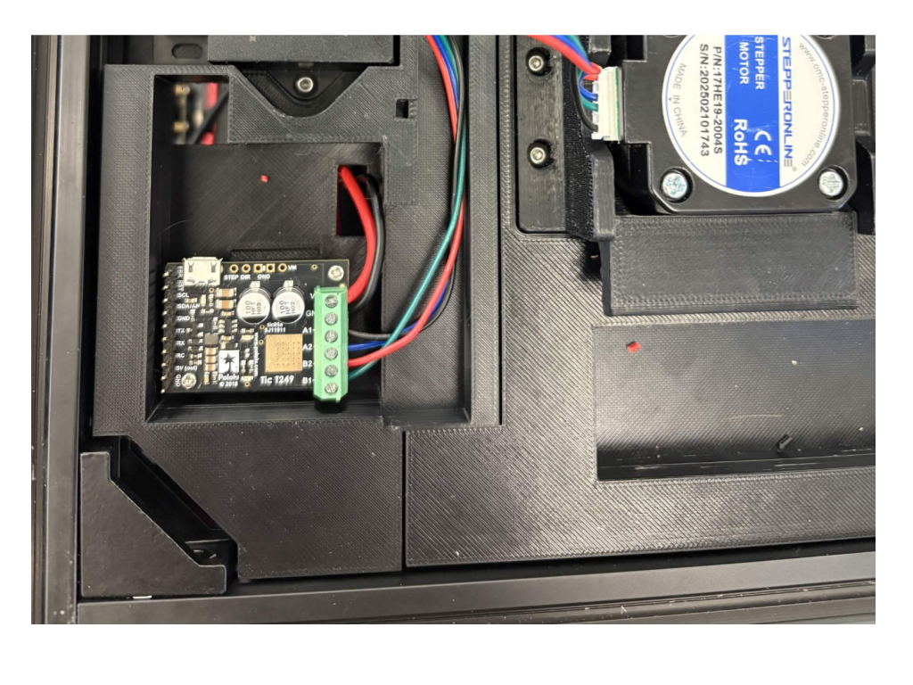 ../../_images/top_plate_step1_vis4.png
