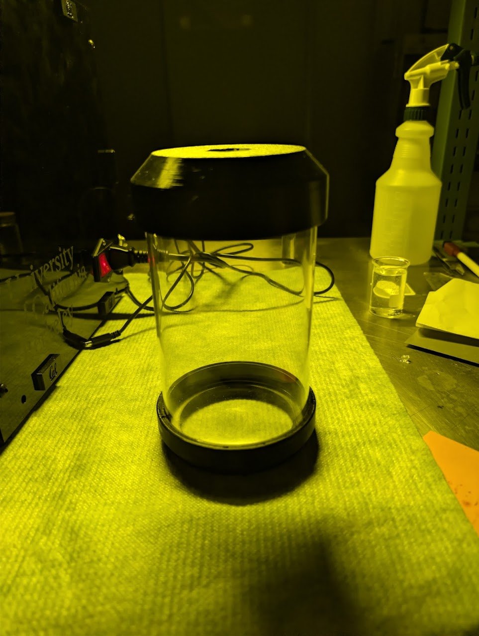 ../../_images/large_vial_cap.jpg