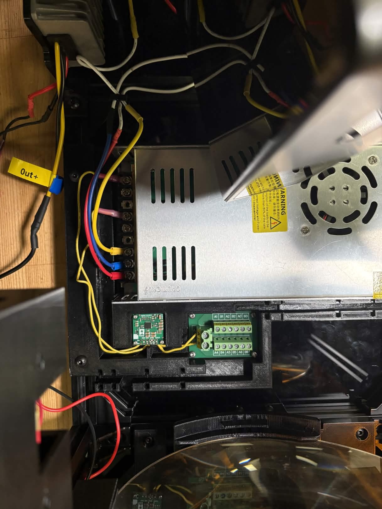 ../../_images/power_dist_step5_assem.jpg