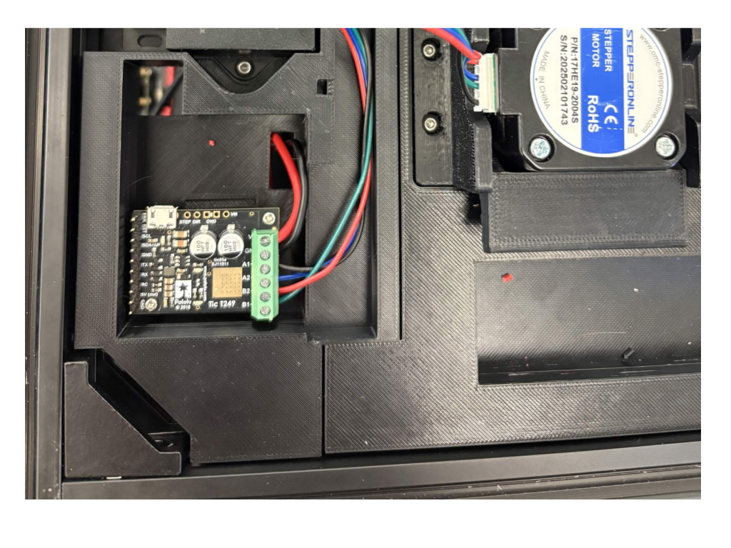 ../../_images/top_plate_step1_vis4.png